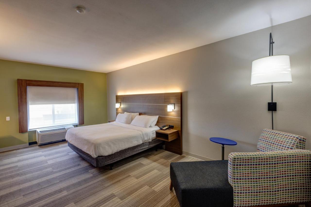 Holiday Inn Express Hotel & Suites Shelbyville By Ihg Bagian luar foto
