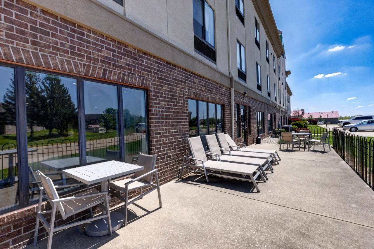 Holiday Inn Express Hotel & Suites Shelbyville By Ihg Bagian luar foto