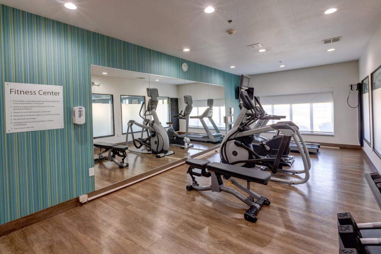 Holiday Inn Express Hotel & Suites Shelbyville By Ihg Bagian luar foto