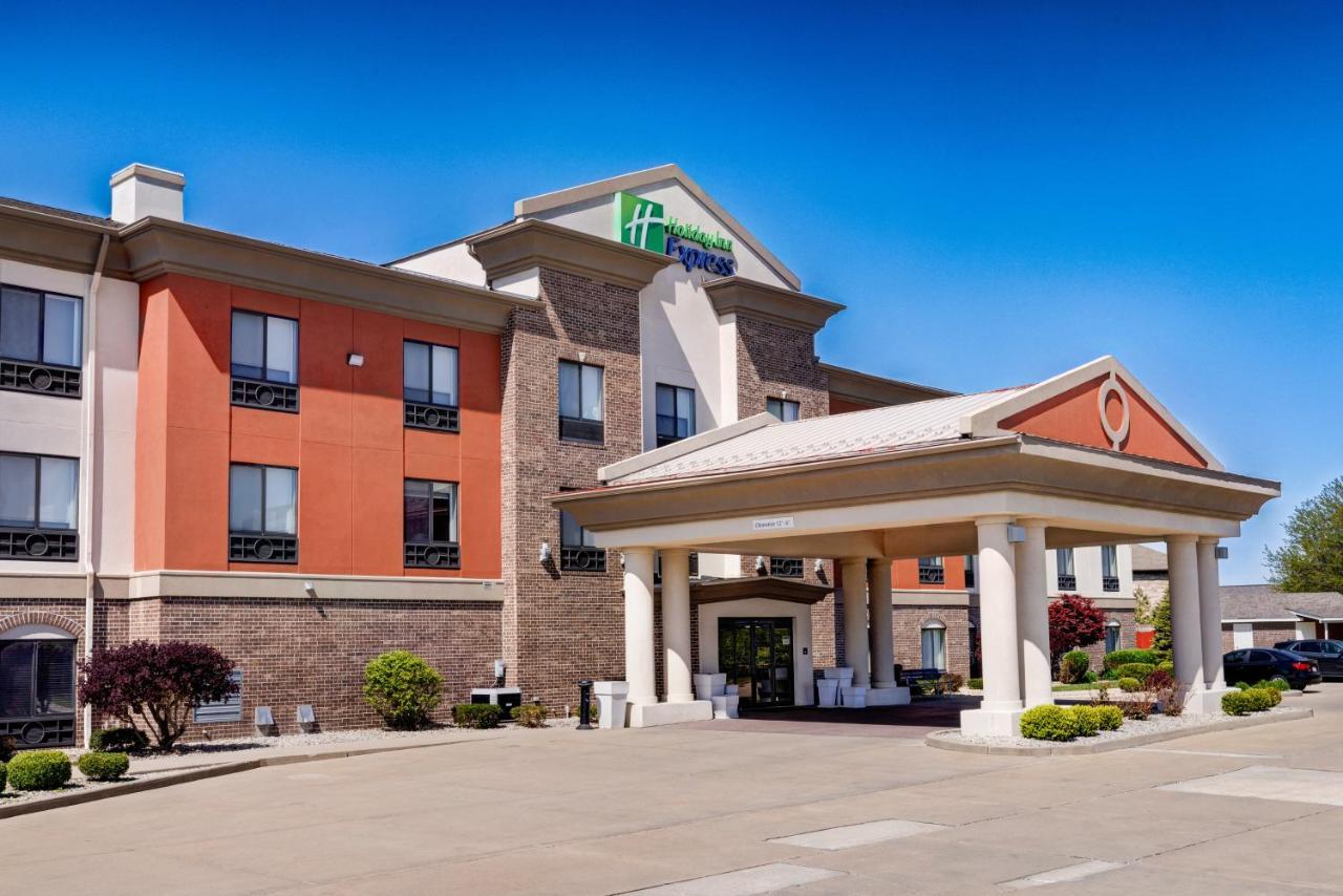 Holiday Inn Express Hotel & Suites Shelbyville By Ihg Bagian luar foto