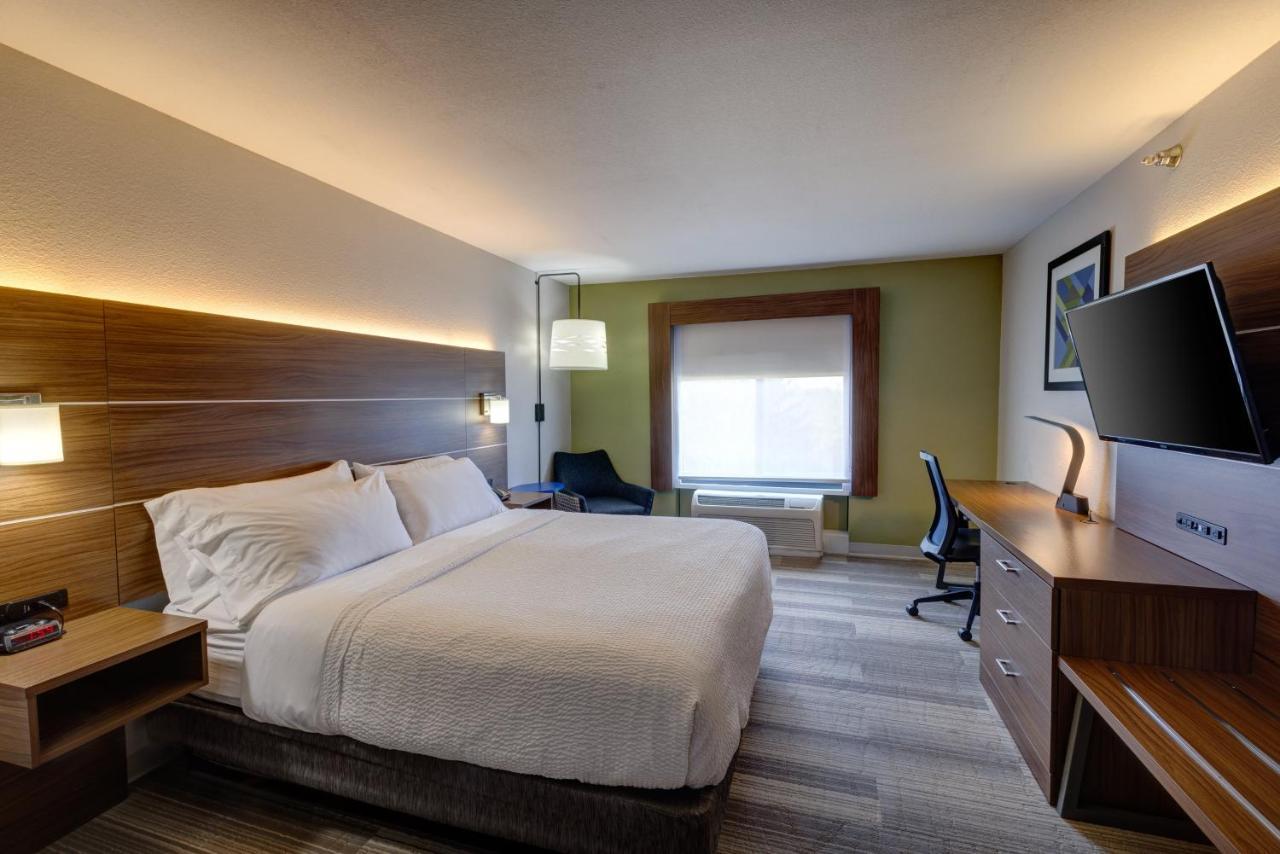 Holiday Inn Express Hotel & Suites Shelbyville By Ihg Bagian luar foto
