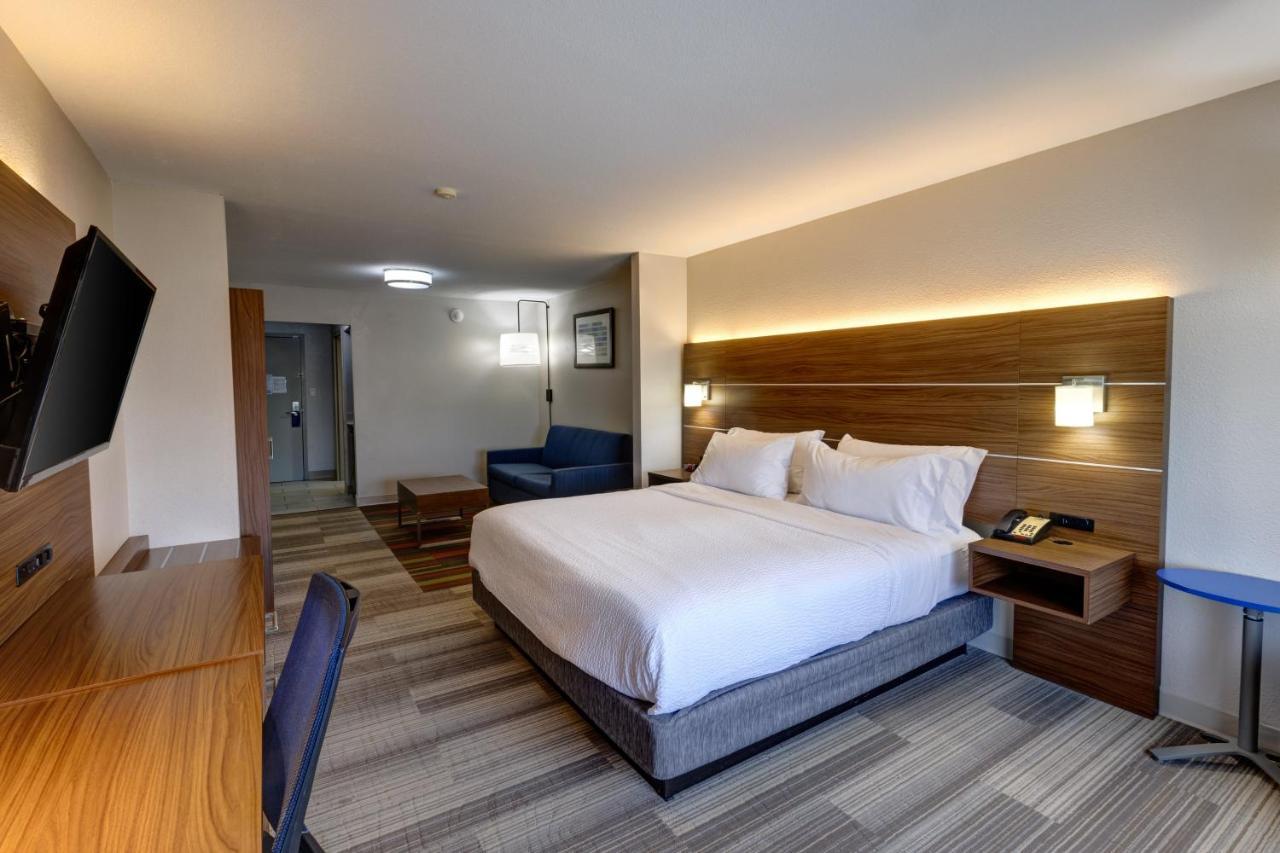 Holiday Inn Express Hotel & Suites Shelbyville By Ihg Bagian luar foto