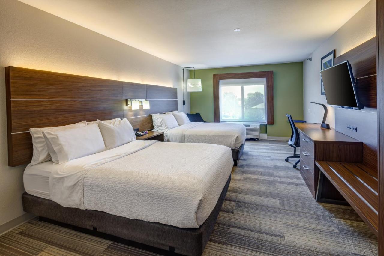 Holiday Inn Express Hotel & Suites Shelbyville By Ihg Bagian luar foto