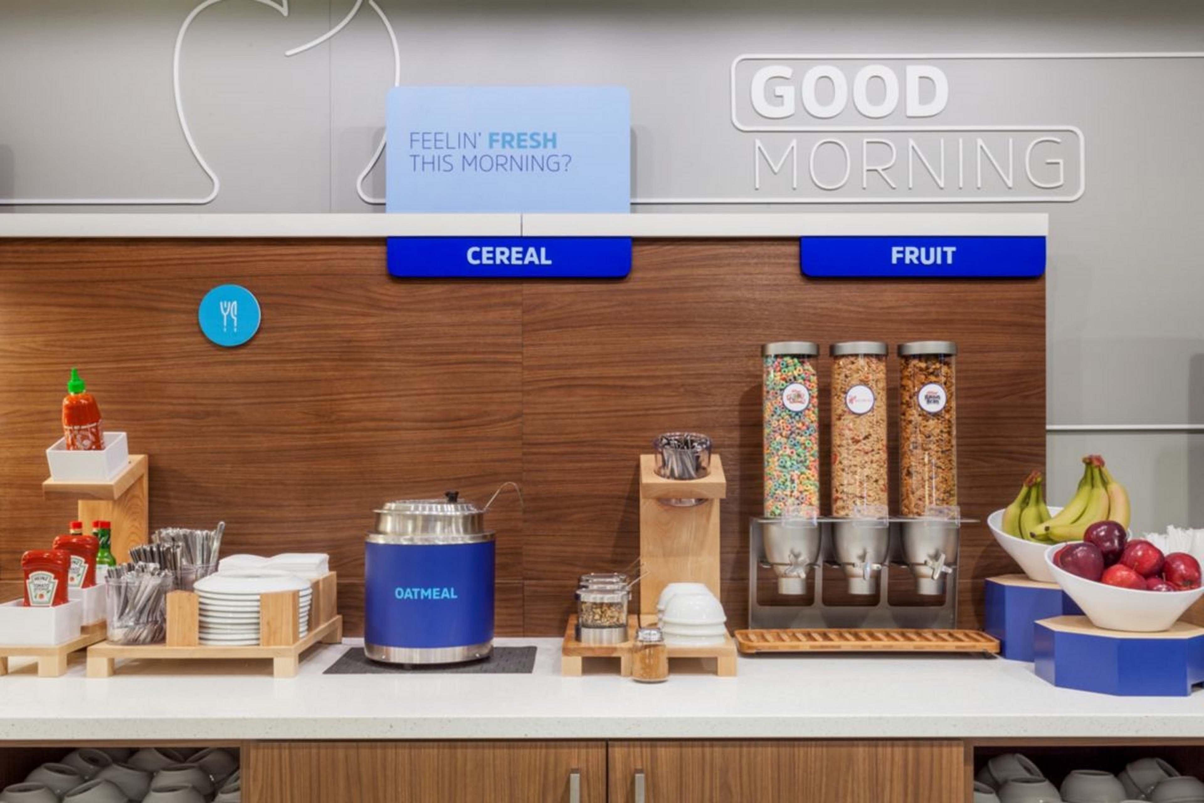 Holiday Inn Express Hotel & Suites Shelbyville By Ihg Bagian luar foto
