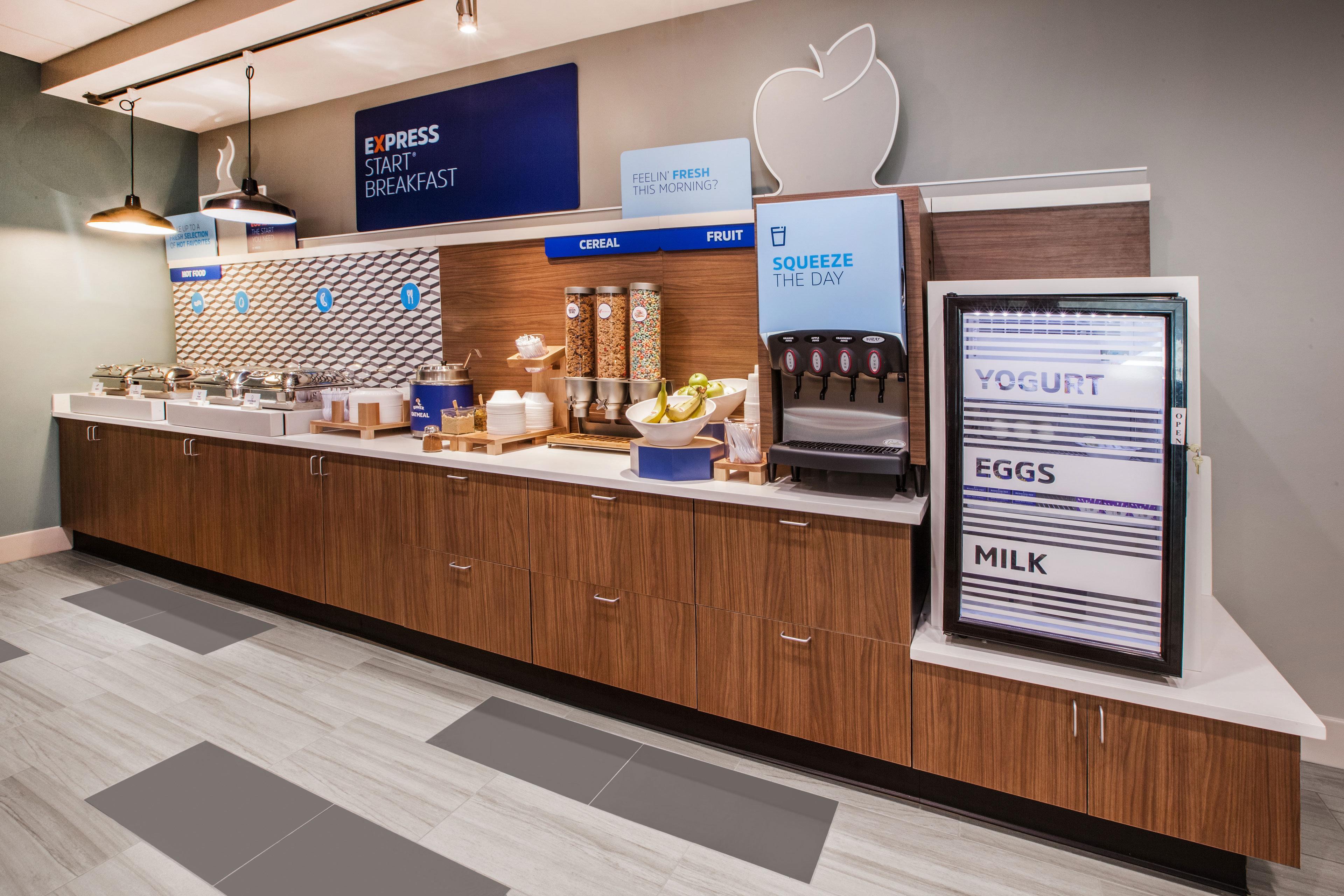 Holiday Inn Express Hotel & Suites Shelbyville By Ihg Bagian luar foto