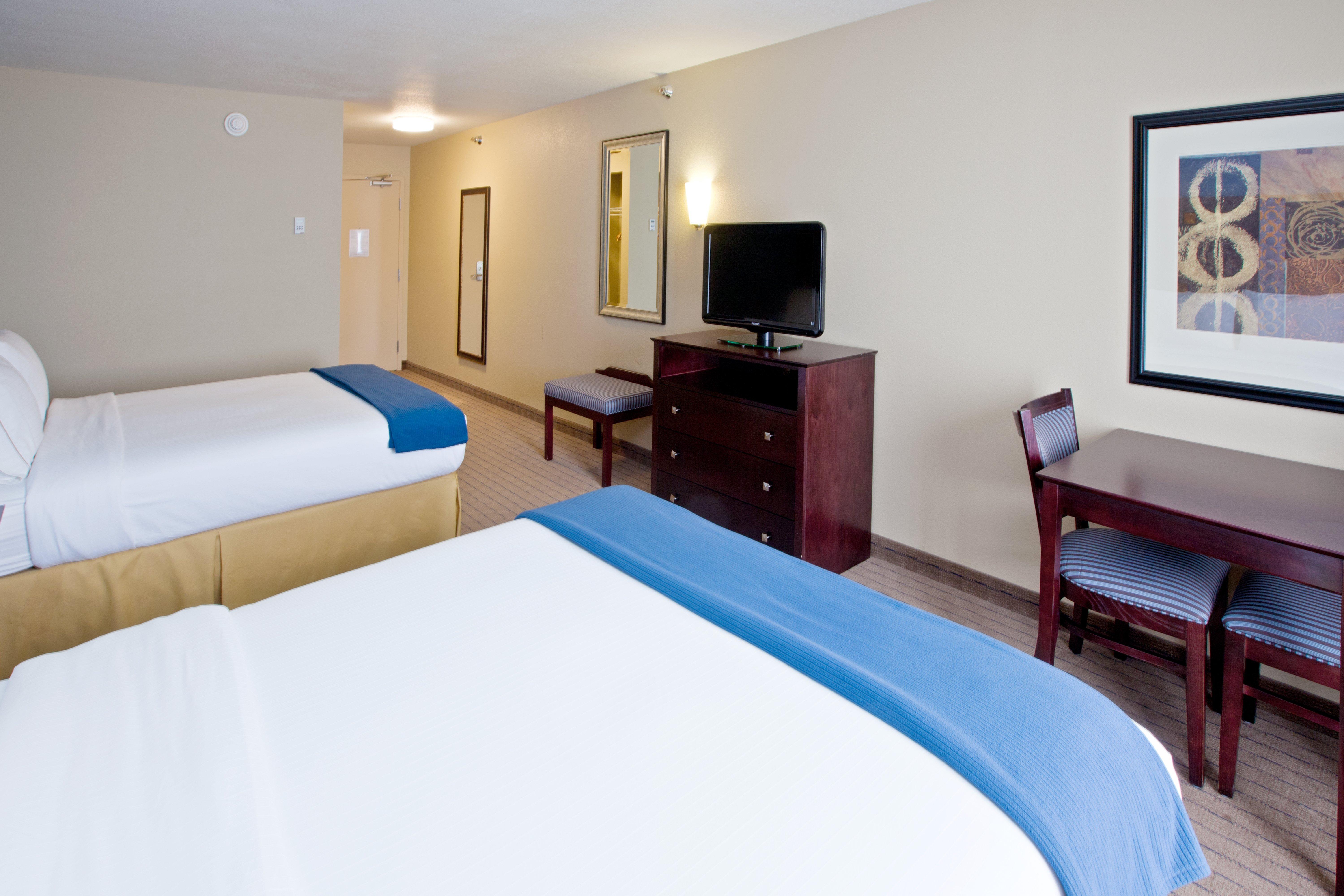 Holiday Inn Express Hotel & Suites Shelbyville By Ihg Bagian luar foto